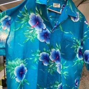 Hawaiian button up